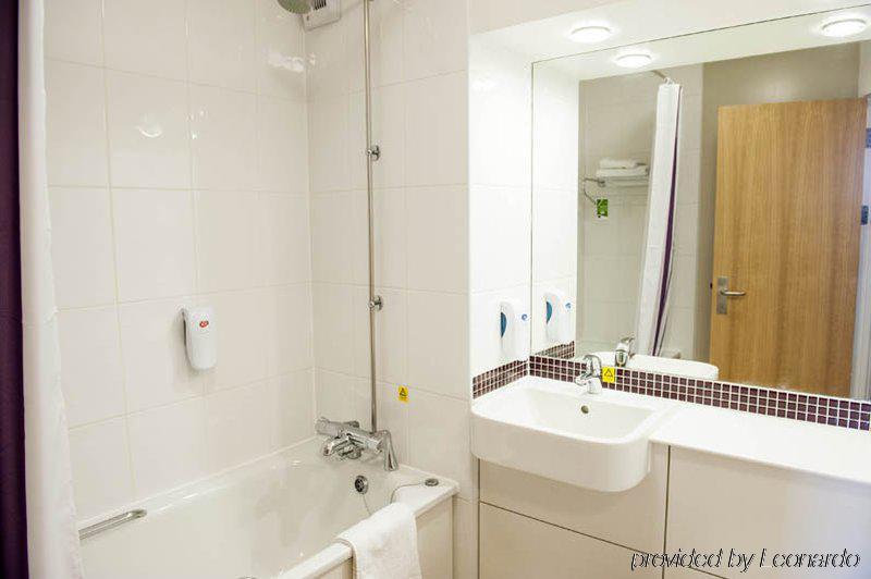 Premier Inn Tewkesbury Exterior foto