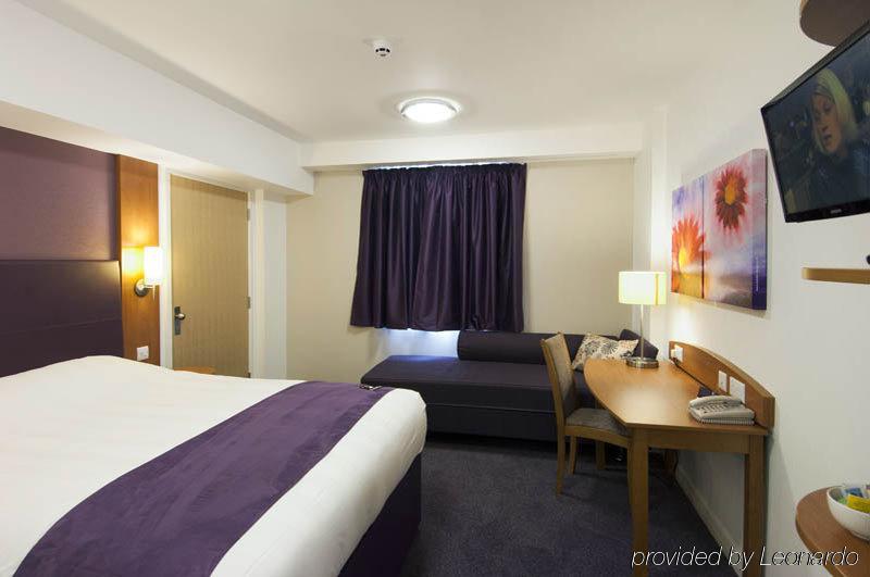 Premier Inn Tewkesbury Exterior foto